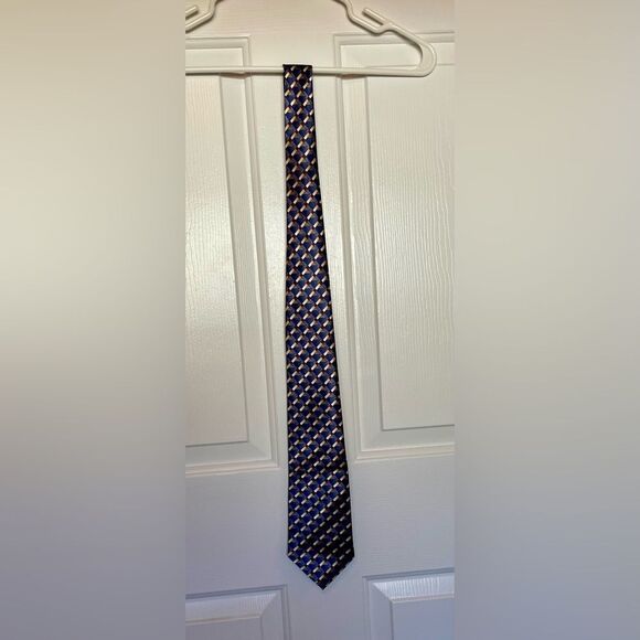Taylor & Henry Necktie, Geometric Navy Blue, Gold, Cream and Mauve Colors - Picture 5 of 6